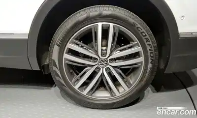 Volkswagen Tiguan 2022 2.0 автомат (гидро), миниатюра 7