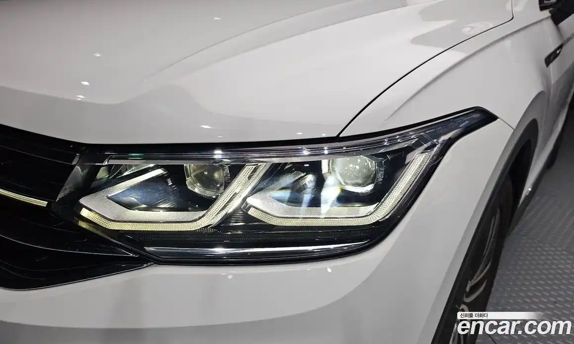 Volkswagen Tiguan 2022 2.0 автомат (гидро), фото 8