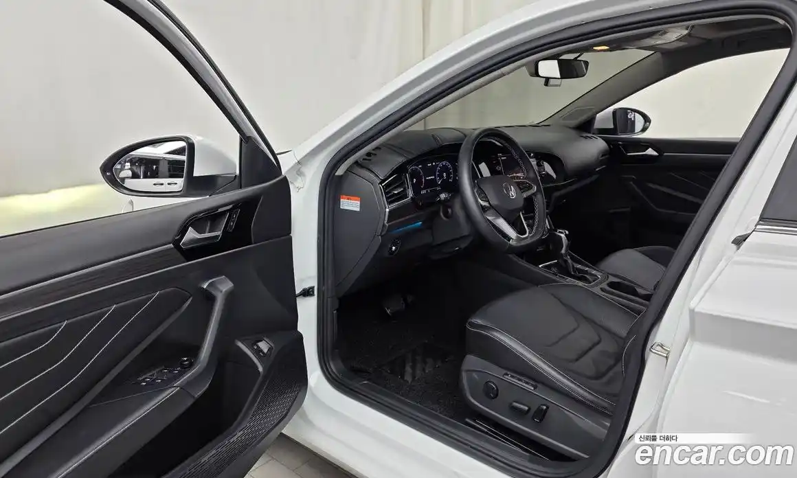 Volkswagen Jetta 2023 1.5 автомат (гидро), фото 13