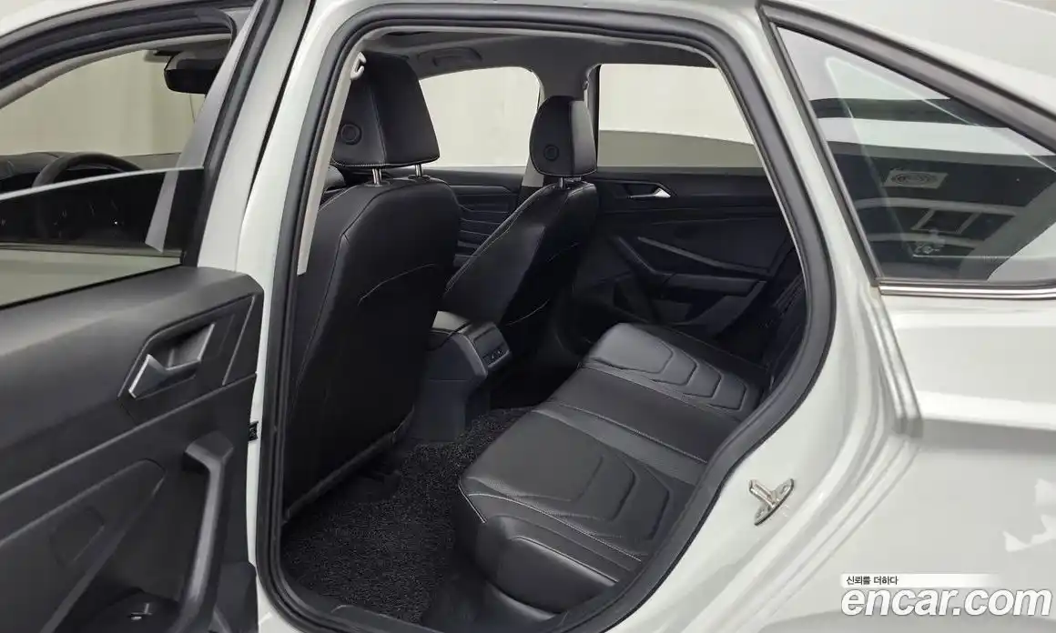 Volkswagen Jetta 2023 1.5 автомат (гидро), фото 16