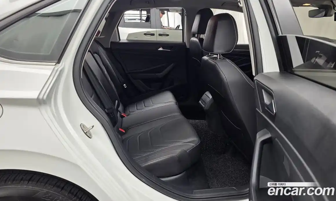 Volkswagen Jetta 2023 1.5 автомат (гидро), фото 18
