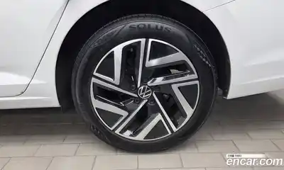 Volkswagen Jetta 2023 1.5 автомат (гидро), миниатюра 7