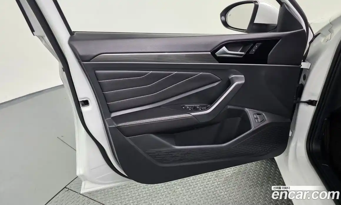 Volkswagen Jetta 2023 1.5 автомат (гидро), фото 14
