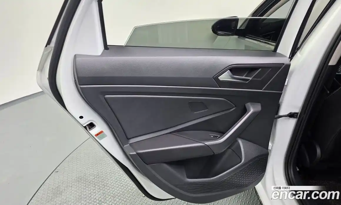 Volkswagen Jetta 2023 1.5 автомат (гидро), фото 15