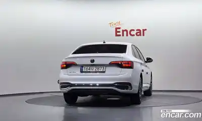 Volkswagen Jetta 2023 1.5 автомат (гидро), миниатюра 4
