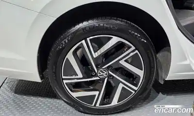 Volkswagen Jetta 2023 1.5 автомат (гидро), миниатюра 5