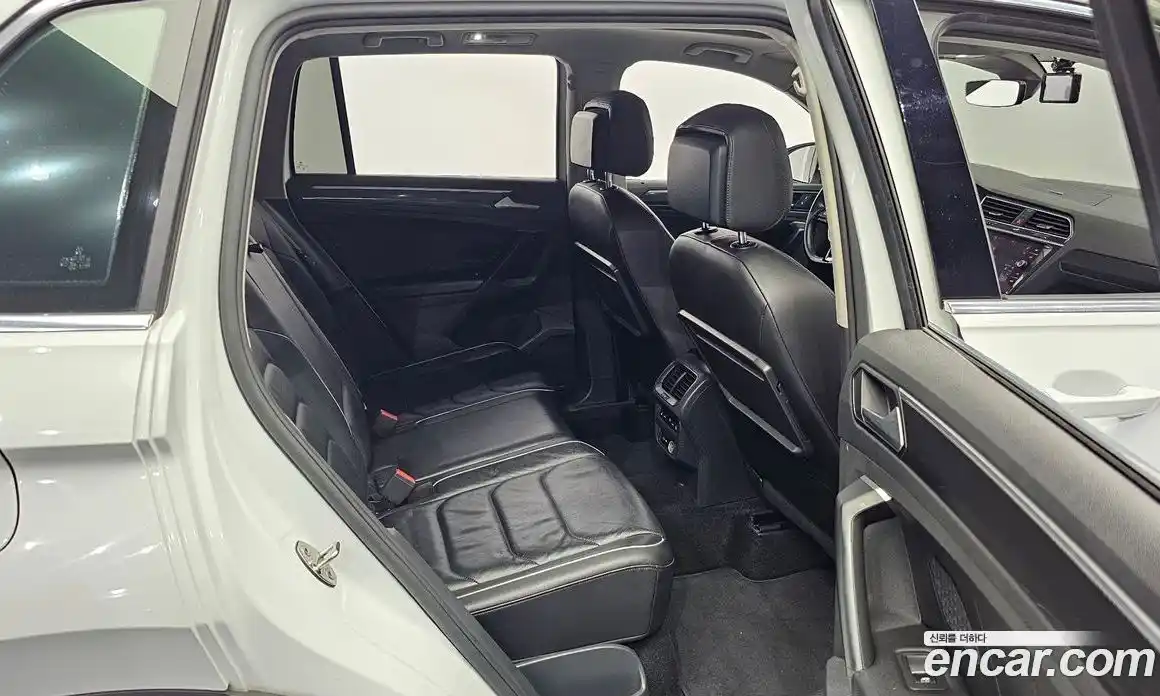 Volkswagen Tiguan 2019 2.0 автомат (гидро), фото 18