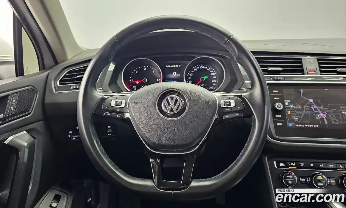 Volkswagen Tiguan 2019 2.0 автомат (гидро), фото 19