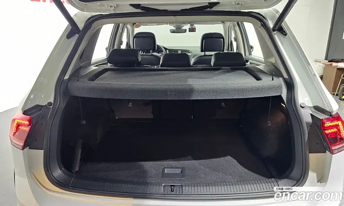 Volkswagen Tiguan 2019 2.0 автомат (гидро), фото 26
