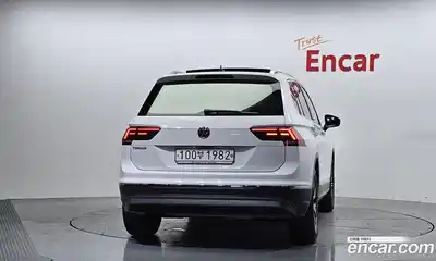 Volkswagen Tiguan 2019 2.0 автомат (гидро), миниатюра 4