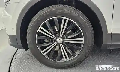 Volkswagen Tiguan 2019 2.0 автомат (гидро), миниатюра 5