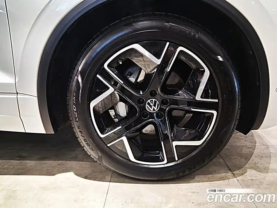 Volkswagen Touareg 2024 3.0 автомат (гидро), фото 5