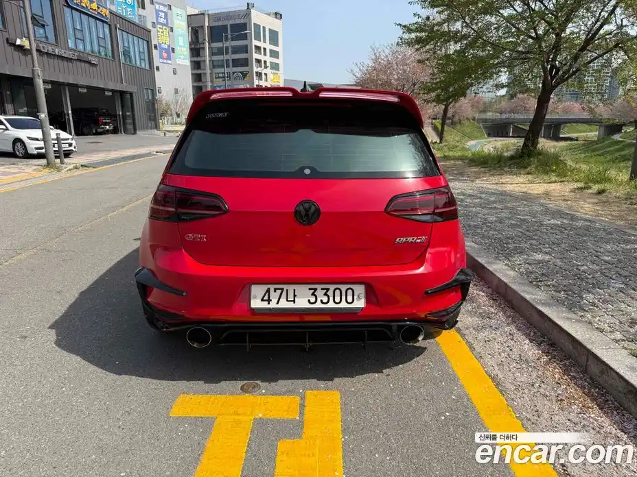 Volkswagen Golf 2016 2.0 автомат (гидро), фото 4