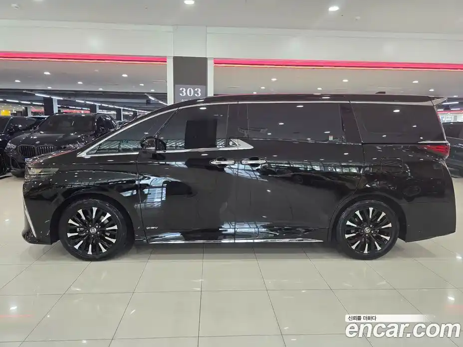 Toyota Alphard 2023 2.5 автомат (гидро), фото 17 Toyota Alphard 2023 2.5 автомат (гидро), фото 17