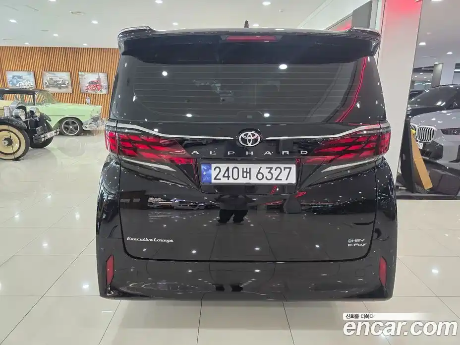Toyota Alphard 2023 2.5 автомат (гидро), фото 4 Toyota Alphard 2023 2.5 автомат (гидро), фото 4