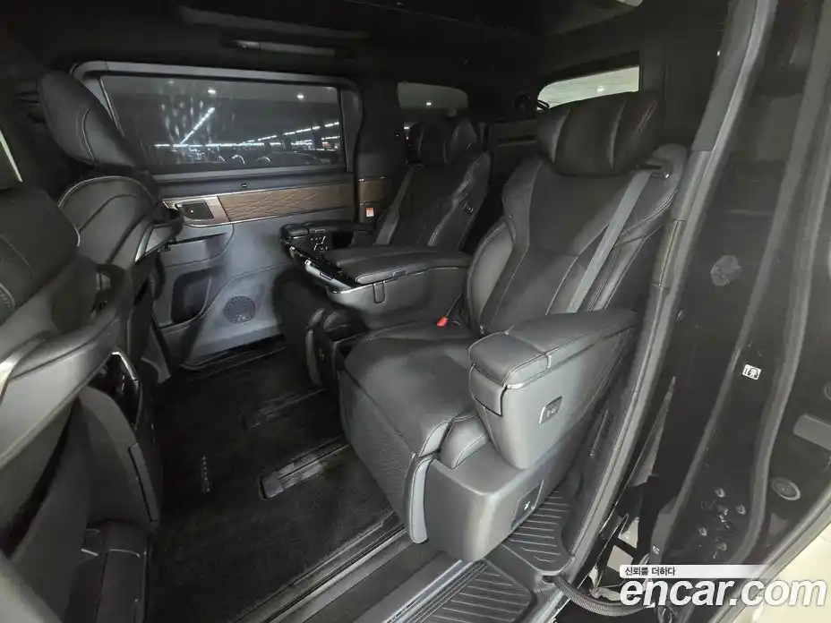 Toyota Alphard 2023 2.5 автомат (гидро), фото 10 Toyota Alphard 2023 2.5 автомат (гидро), фото 10