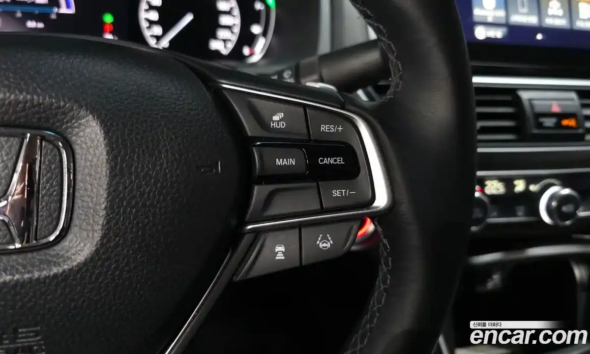 Honda Accord 2019 2.0 автомат (гидро), фото 29
