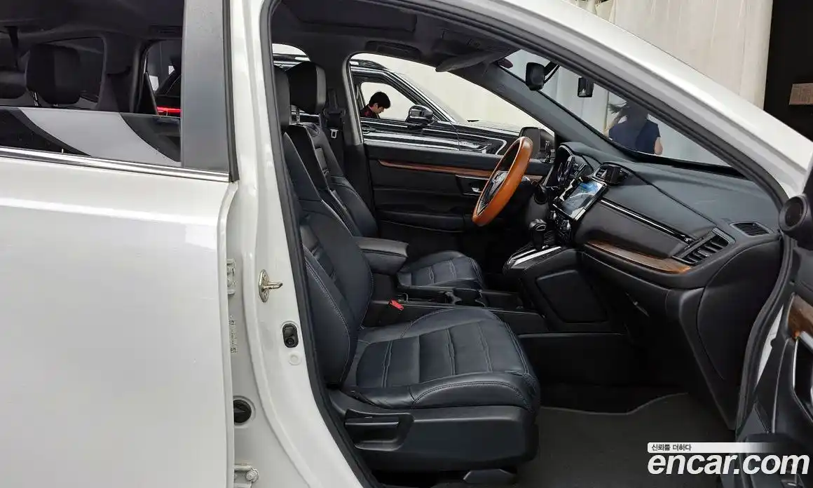Honda CR-V 2019 1.5 автомат (гидро), фото 11