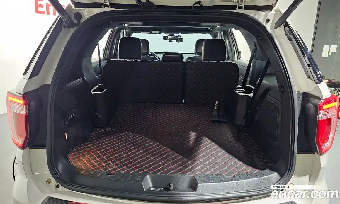 Ford Explorer 2019 2.3 автомат (гидро), фото 20