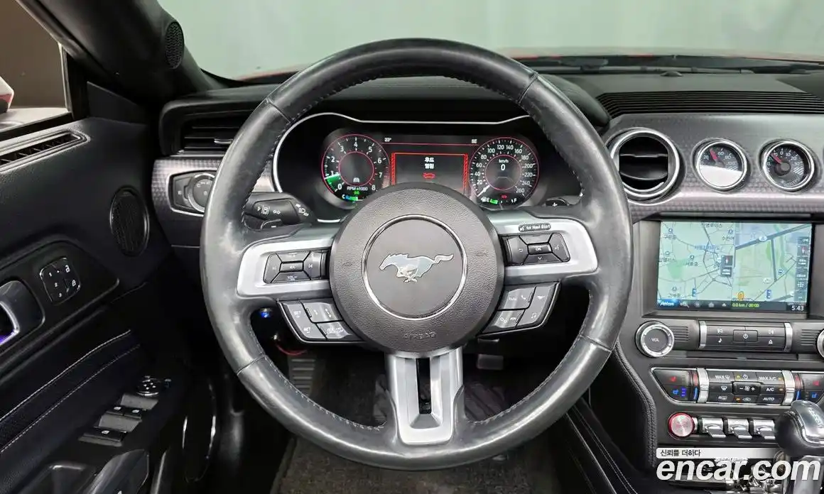 Ford Mustang 2018 2.3 автомат (гидро), фото 18