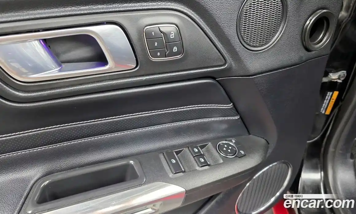 Ford Mustang 2018 2.3 автомат (гидро), фото 27