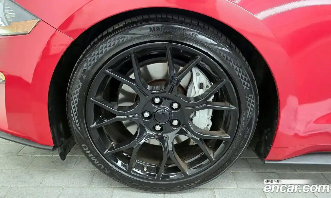 Ford Mustang 2018 2.3 автомат (гидро), фото 5