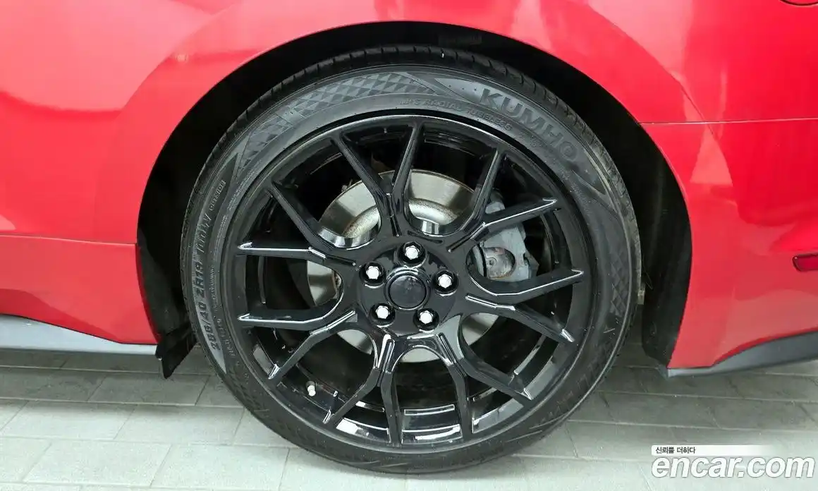 Ford Mustang 2018 2.3 автомат (гидро), фото 7