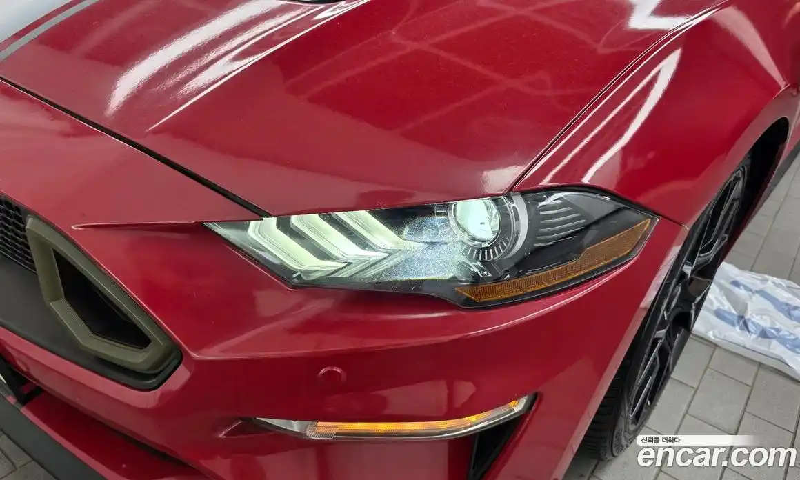 Ford Mustang 2018 2.3 автомат (гидро), фото 8