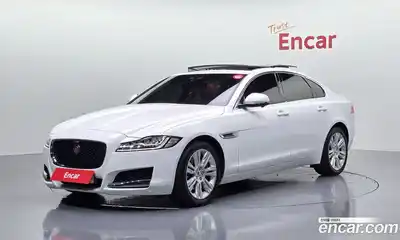 Jaguar XF 2017 2.0 автомат (гидро), миниатюра 1 Jaguar XF 2017 2.0 автомат (гидро), миниатюра 1