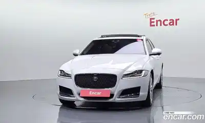 Jaguar XF 2017 2.0 автомат (гидро), миниатюра 3 Jaguar XF 2017 2.0 автомат (гидро), миниатюра 3