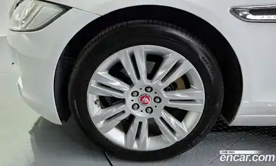 Jaguar XF 2017 2.0 автомат (гидро), миниатюра 5 Jaguar XF 2017 2.0 автомат (гидро), миниатюра 5