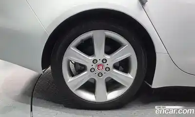 Jaguar XE 2016 2.0 автомат (гидро), миниатюра 5 Jaguar XE 2016 2.0 автомат (гидро), миниатюра 5