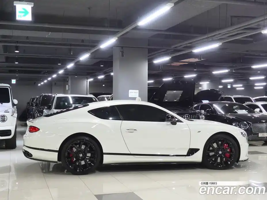 Bentley Continental 2023 4.0 автомат (гидро), фото 2 Bentley Continental 2023 4.0 автомат (гидро), фото 2