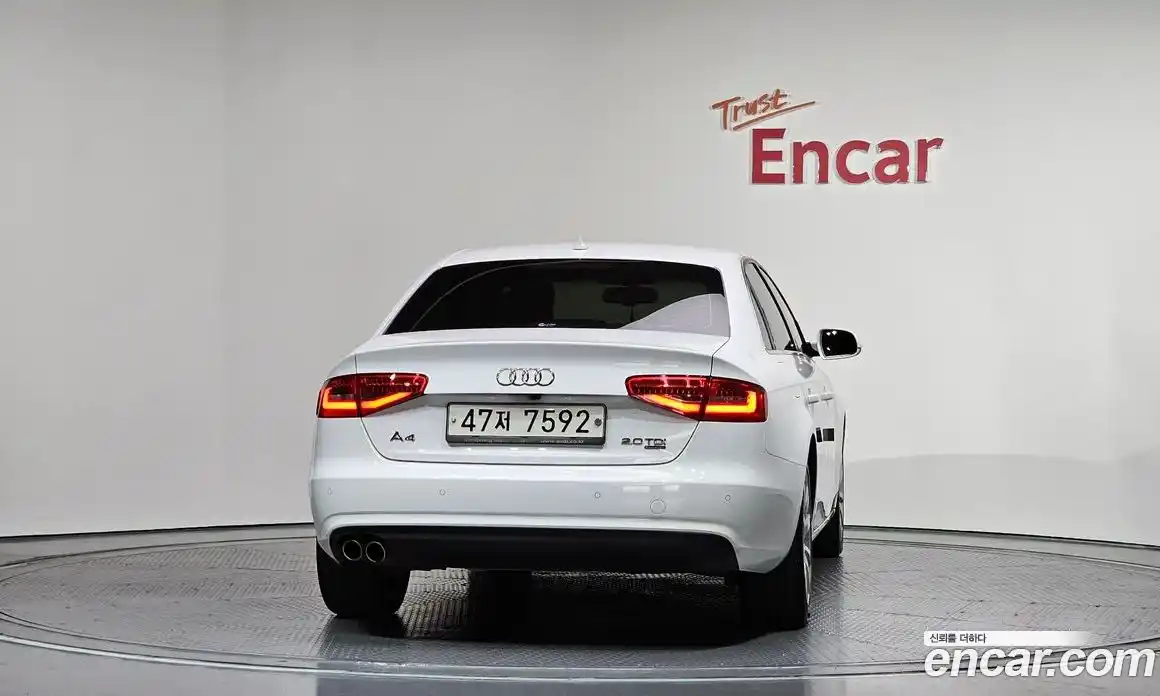 Audi A4 2013 2.0 автомат (гидро), фото 4