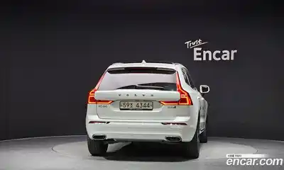 Volvo XC60 2019 2.0 автомат (гидро), миниатюра 4