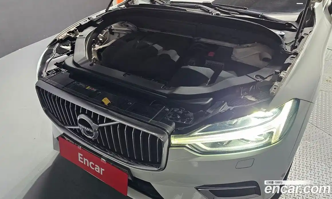 Volvo XC60 2019 2.0 автомат (гидро), фото 6