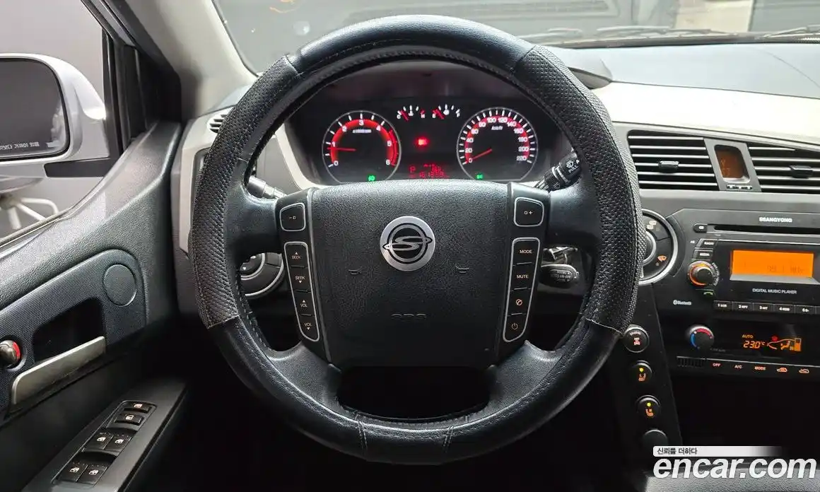 SsangYong Korando 2014 2.0 автомат (гидро), фото 13