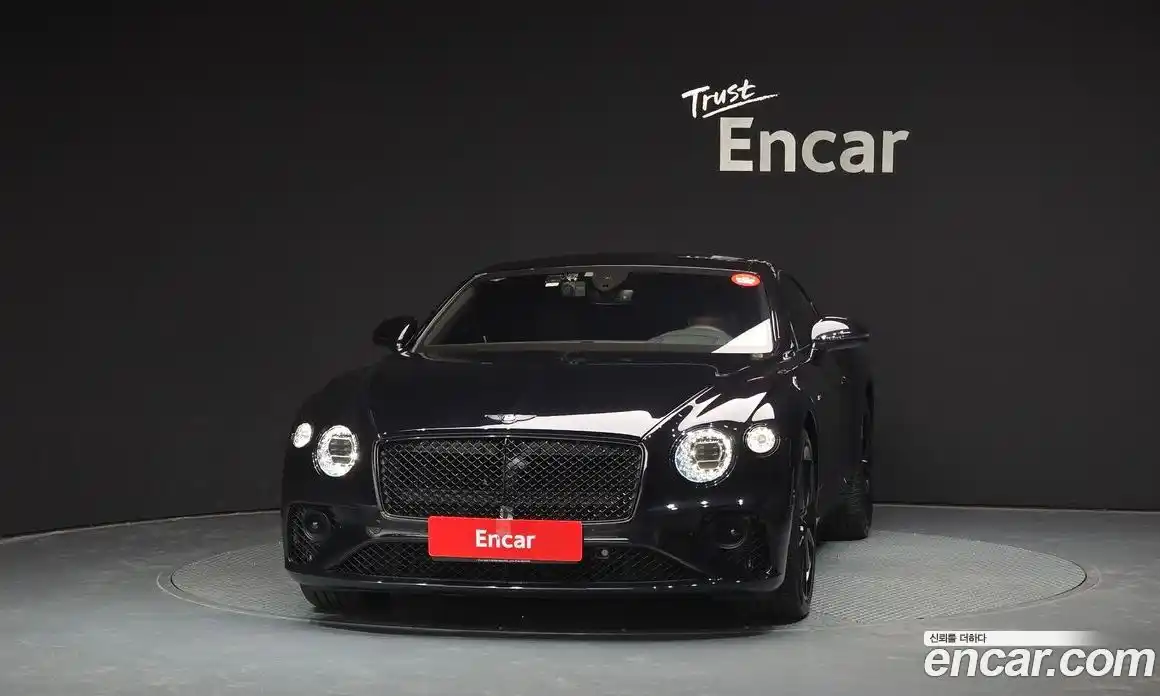 Bentley Continental 2023 4.0 автомат (гидро), фото 3