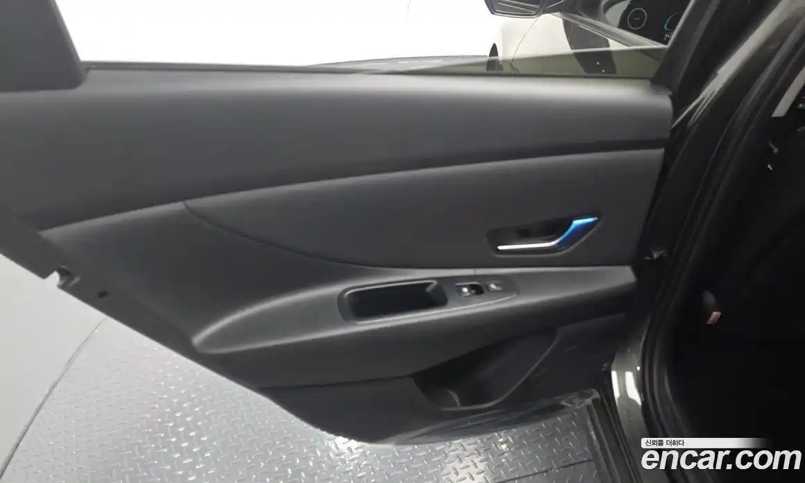 Hyundai Avante 2023 1.6 автомат (гидро), фото 15