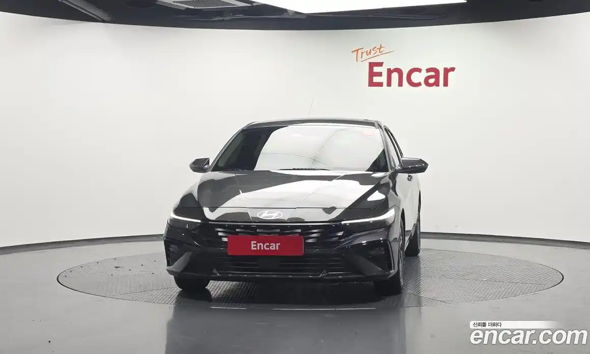 Hyundai Avante 2023 1.6 автомат (гидро), фото 3