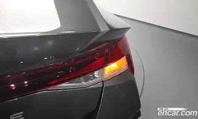 Hyundai Avante 2023 1.6 автомат (гидро), миниатюра 9