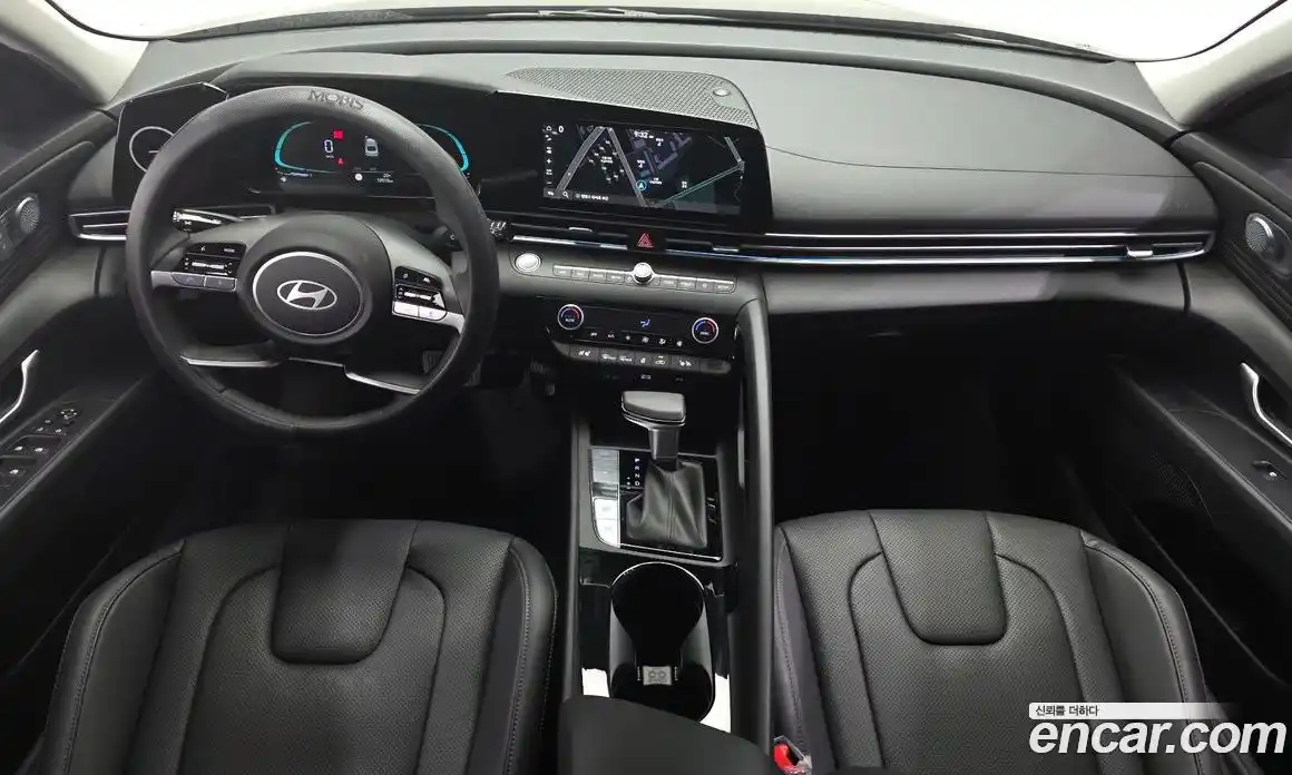 Hyundai Avante 2023 1.6 автомат (гидро), фото 10