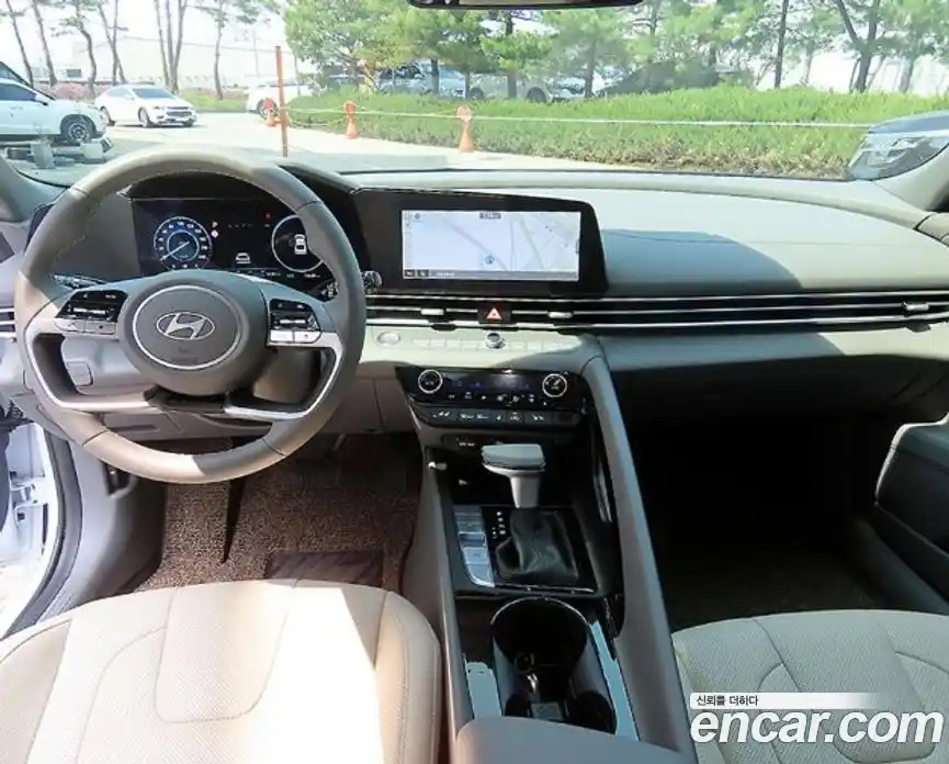 Hyundai Avante 2025 1.6 автомат (гидро), фото 9
