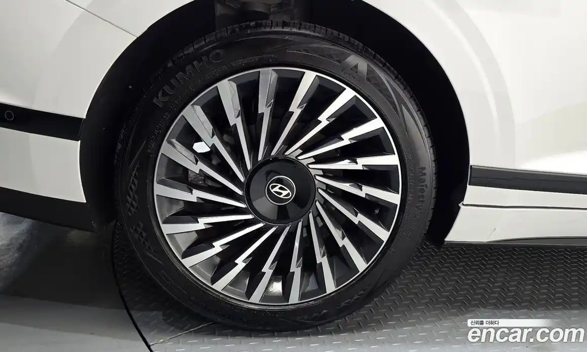 Hyundai Grandeur 2024 1.6 автомат (гидро), фото 4