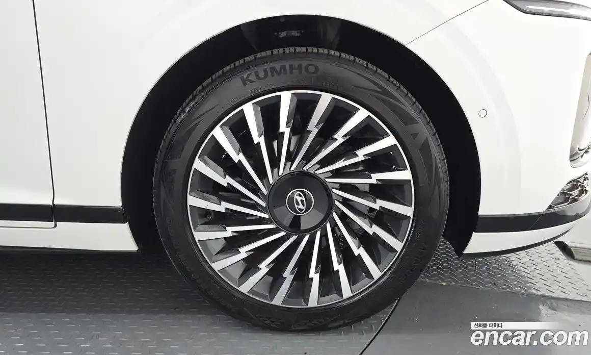 Hyundai Grandeur 2024 1.6 автомат (гидро), фото 6