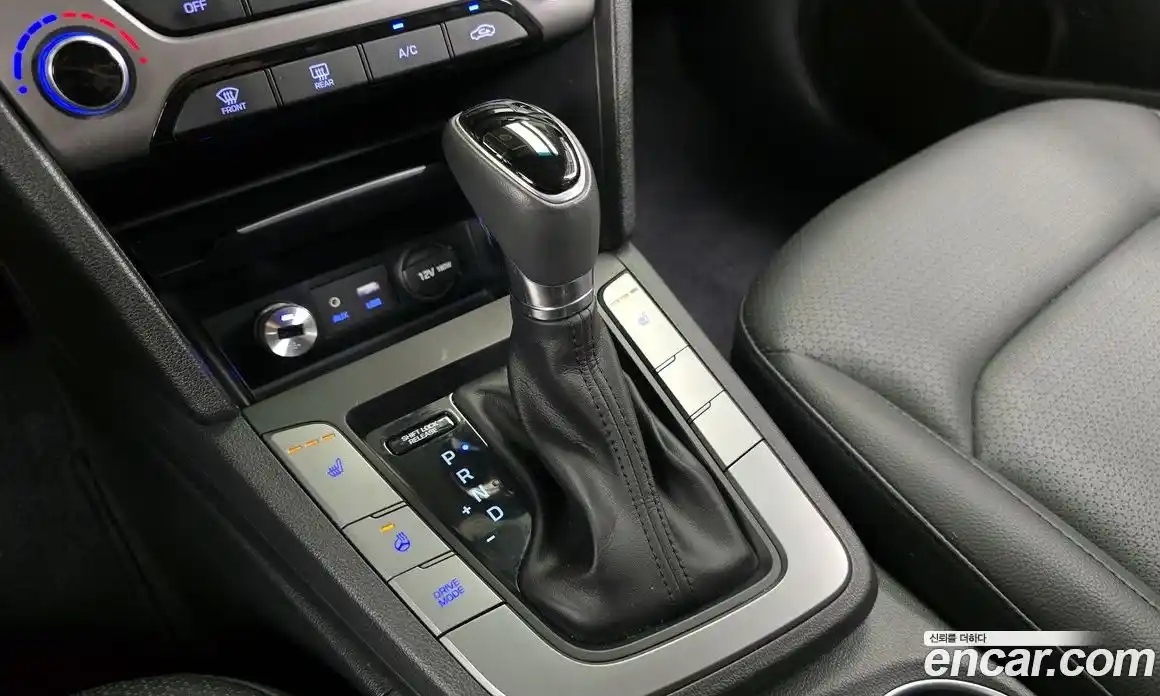 Hyundai Avante 2016 1.6 автомат (гидро), фото 12