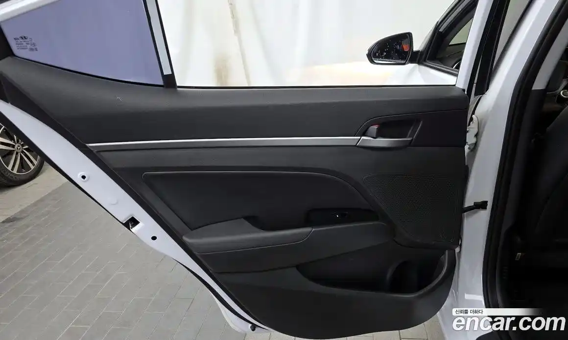 Hyundai Avante 2016 1.6 автомат (гидро), фото 15