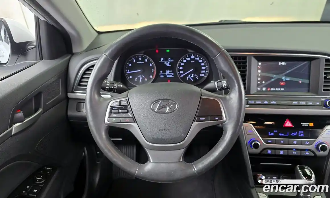 Hyundai Avante 2016 1.6 автомат (гидро), фото 19