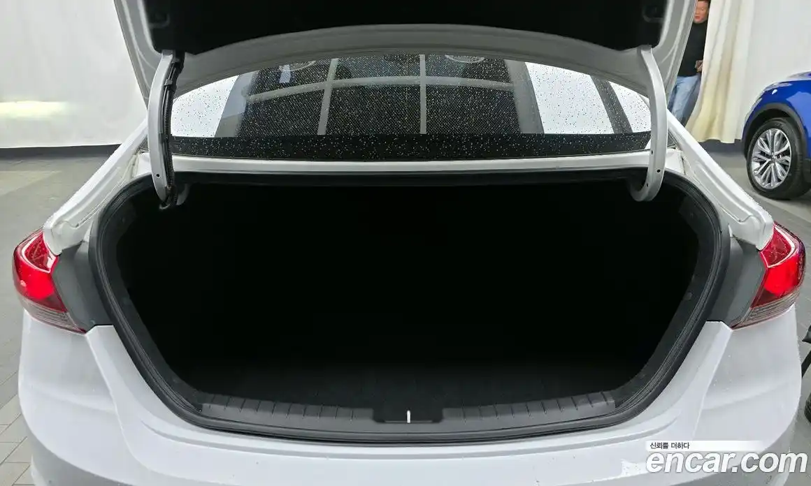 Hyundai Avante 2016 1.6 автомат (гидро), фото 26