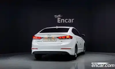 Hyundai Avante 2016 1.6 автомат (гидро), миниатюра 4